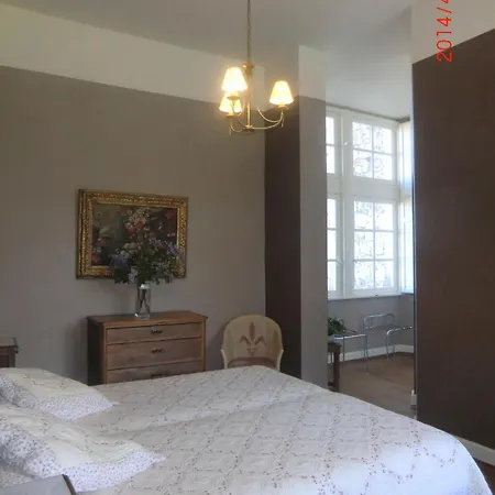 Couette-café Château De Fourcès