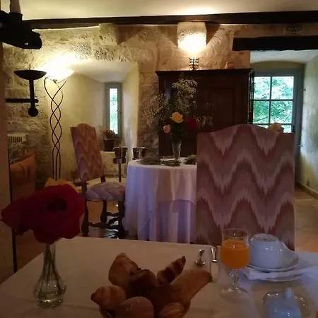 Couette-café Château De Fourcès